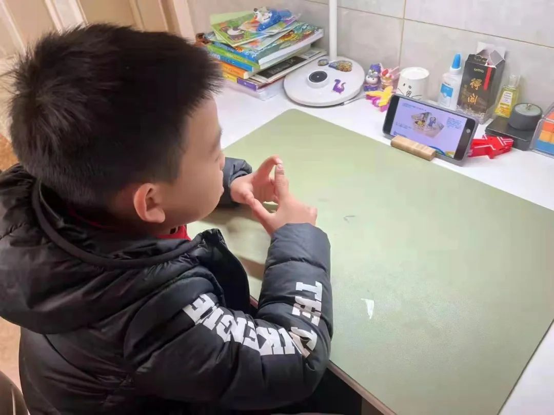 云端暖星,融爱同行!——靖儿康自闭症关爱日公益倡导活动(图95) 云端暖星,融爱同行!——靖儿康自闭症关爱日公益倡导活动(图95)