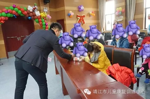 一场既有“气质”又有“大奖”的圣诞联欢(图16)